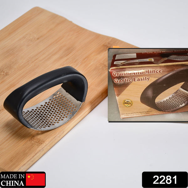 2281 Stainless Steel Garlic Presser Crusher (Multicolor)
